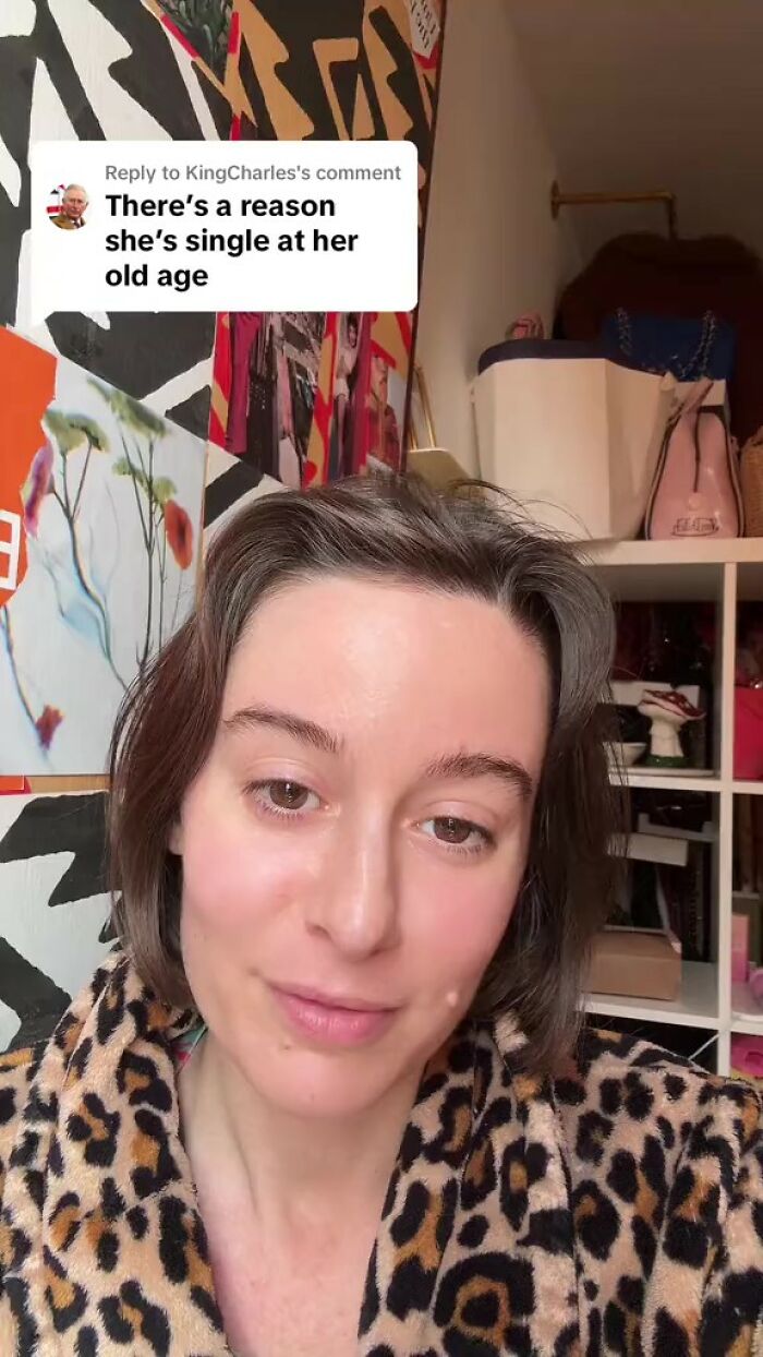 Woman Gets Stood Up On A Date, Finds Out The Restaurant Tricked Her Into Eating Dinner Alone Woman Gets Stood Up On A Date, Finds Out The Restaurant Tricked Her Into Eating Dinner Alone