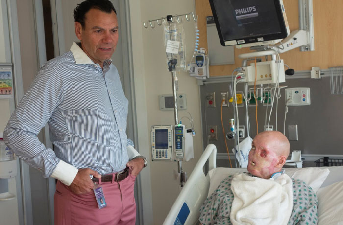 &ldquo;I Don&rsquo;t Want To Wear A Mask&rdquo;: Veteran Who Lost Half Of His Face Receives Eyeball Transplant