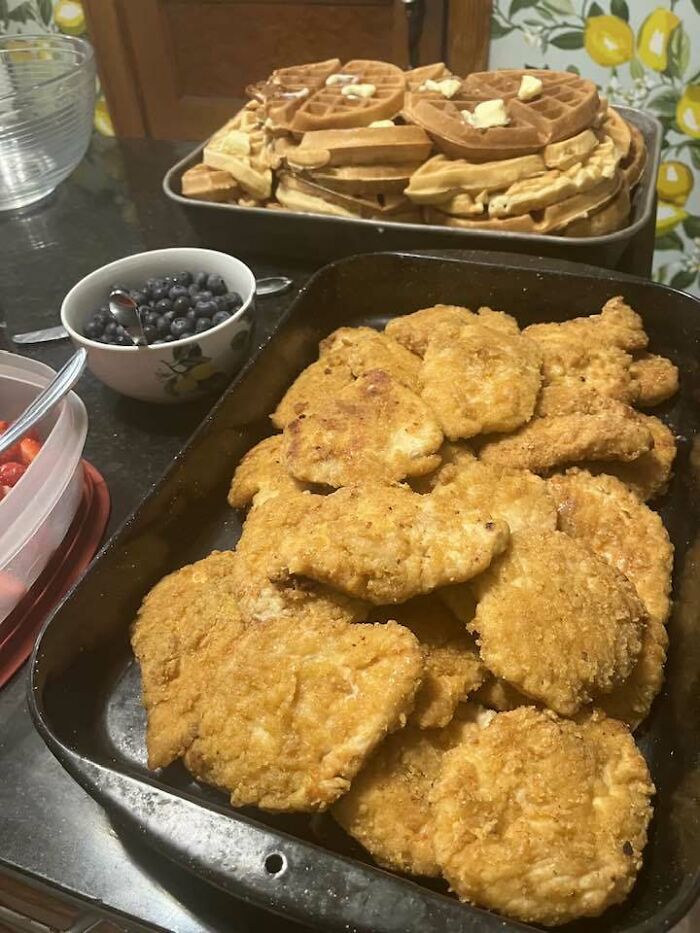 Teenagers Continue Tradition Of Breakfasts With Grandma After Their Friend Passes Away