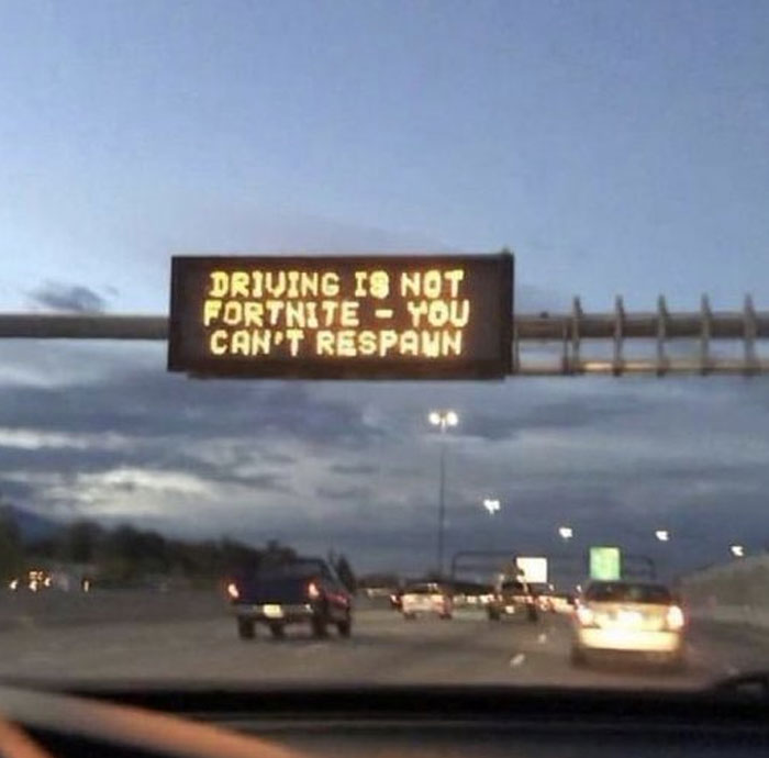 Conducir no es como Fortnite: no te regeneras