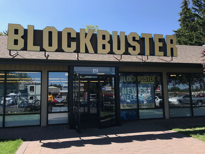 42 Things That Were Totally Normal In The ’80s And ’90s That Seem Totally Alien To New Generations