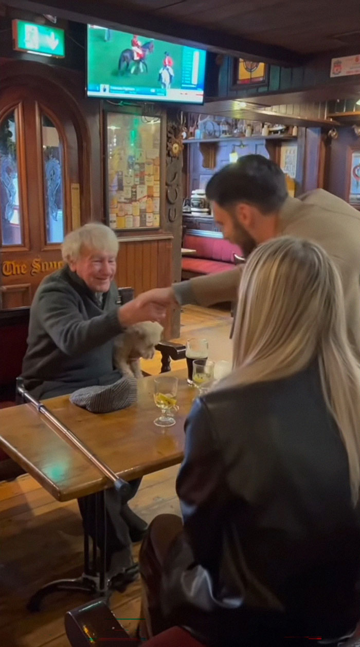 Pub Spends Only &pound;700 To Highlight Loneliness And Becomes &ldquo;This Year&rsquo;s Best Christmas Ad&rdquo;