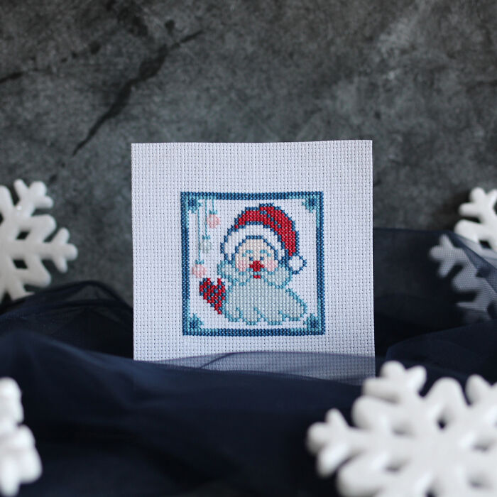 15 Simple And Easy Cross-Stitch Patterns For Christmas And New Year
