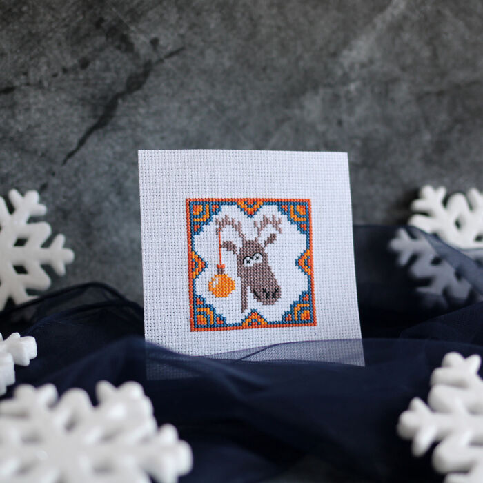 15 Simple And Easy Cross-Stitch Patterns For Christmas And New Year