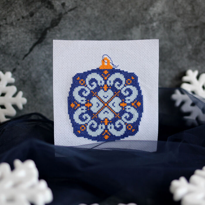 15 Simple And Easy Cross-Stitch Patterns For Christmas And New Year