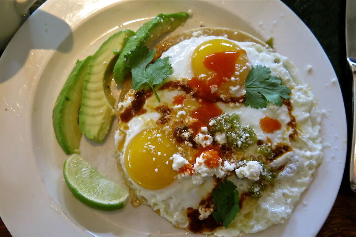 People Online Share 30 Meals That Lead To Disappointment Even At Restaurants