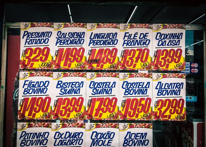 36 People Online Predict What Will Seem "Not Normal" In A Decade's Time