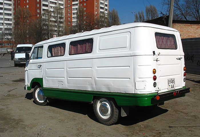 “What Is Suspicious To Own But Not Illegal?”: 30 People Share What Makes Them Feel Criminal