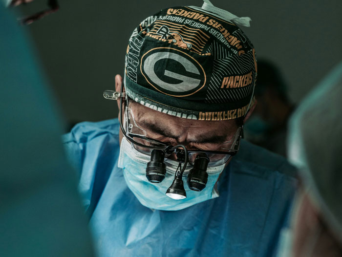 Someone Asked “What Happens In Hospitals That’s Hidden?”, And 30 HC Workers Delivered