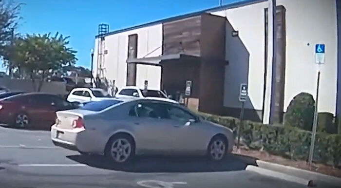 Army Veteran&rsquo;s Quick Reaction Saves Pregnant Woman From Criminal At Starbucks