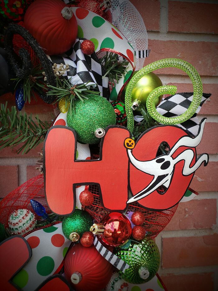 Nightmare Before Christmas Hand Painted Holiday Decorations (14 Pics) Nightmare Before Christmas Hand Painted Holiday Decorations (14 Pics)