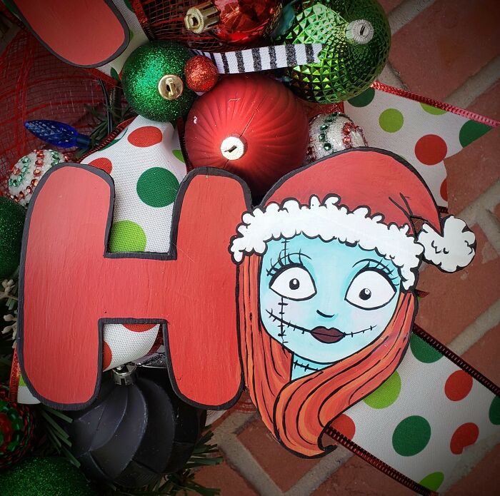 Nightmare Before Christmas Hand Painted Holiday Decorations (14 Pics) Nightmare Before Christmas Hand Painted Holiday Decorations (14 Pics)