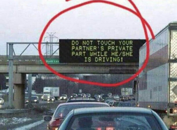 No toque las partes privadas de su pareja mientras está conduciendo