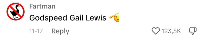 People Come Up With Hilarious Memes After Walmart Employee Quits Company, Speculate About New Job