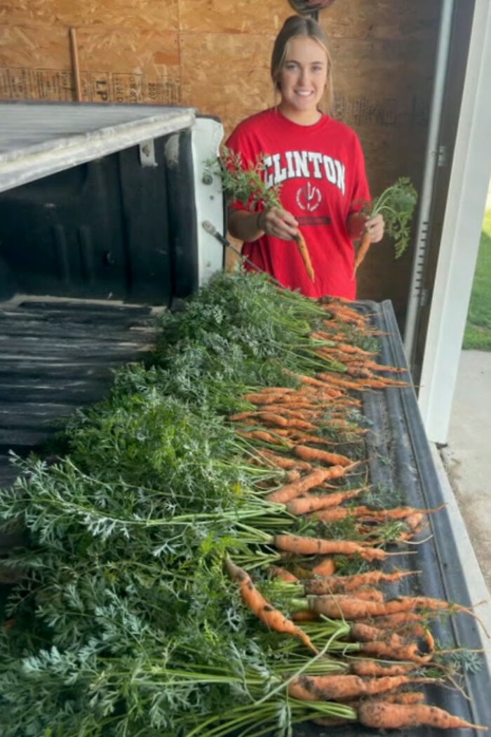Teen Noticed Local Charities Don&rsquo;t Have Fresh Produce, Grows Over 7000 Pounds Of It