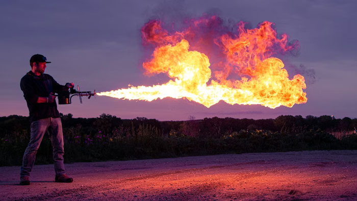 “What Is Suspicious To Own But Not Illegal?”: 30 People Share What Makes Them Feel Criminal