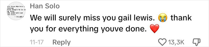 People Come Up With Hilarious Memes After Walmart Employee Quits Company, Speculate About New Job