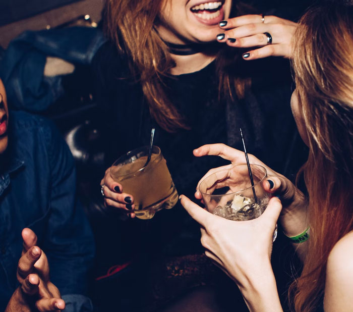 Guy Meets GF’s Parents For The First Time On Thanksgiving, Steals Their Turkey And Runs Off Guy Meets GF’s Parents For The First Time On Thanksgiving, Steals Their Turkey And Runs Off