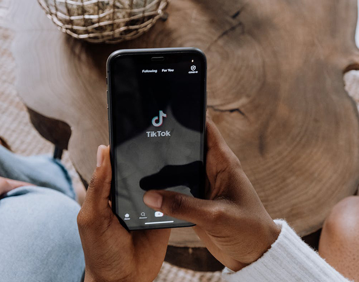 Woman Tests Her Boyfriend With TikTok&rsquo;s &lsquo;Orange Peel&rsquo; Test, Realizes How Trashy He Is