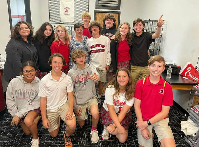 Teenagers Continue Tradition Of Breakfasts With Grandma After Their Friend Passes Away