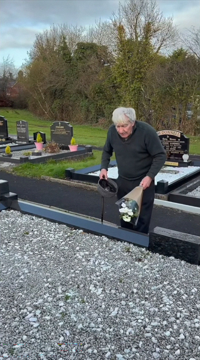 Pub Spends Only &pound;700 To Highlight Loneliness And Becomes &ldquo;This Year&rsquo;s Best Christmas Ad&rdquo;