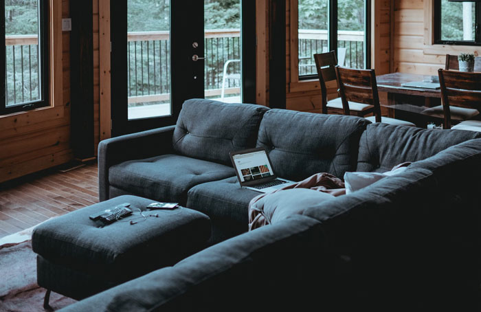 Woman Says She Can't Forgive Husband For Their Wedding Day, Even After 3 Months, Asks For Advice