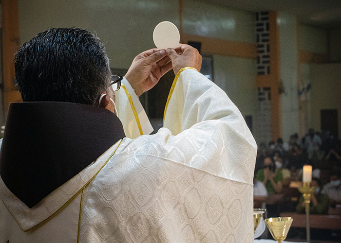 “‘Bite’ Them, Run Away”: 30 Weird Things People Could Only Admit To Doing Anonymously