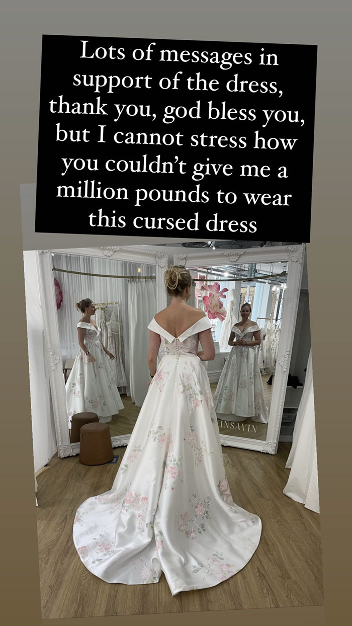 A Woman&rsquo;s Wedding Dress Shopping Goes Viral As People Notice Something Is Off With Her Photo