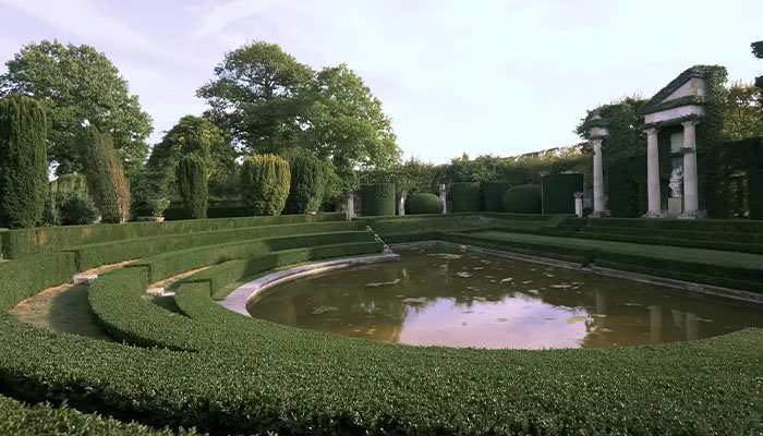 “This Is Just Next-Level”: The World’s Most Expensive House Worth 10-Figure Price Baffles People “This Is Just Next-Level”: The World’s Most Expensive House Worth 10-Figure Price Baffles People