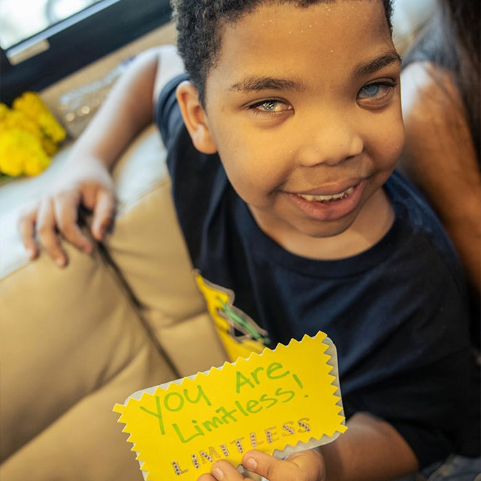 “Make Lemonade”: 9-Year-Old Boy Raises Money To See The World Before Completely Losing Eyesight “Make Lemonade”: 9-Year-Old Boy Raises Money To See The World Before Completely Losing Eyesight