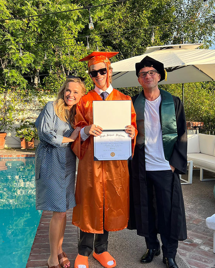 &ldquo;They Raised A Humble Kid&rdquo;: People React To Reese Witherspoon&rsquo;s Son&rsquo;s Pricey NYC Apartment