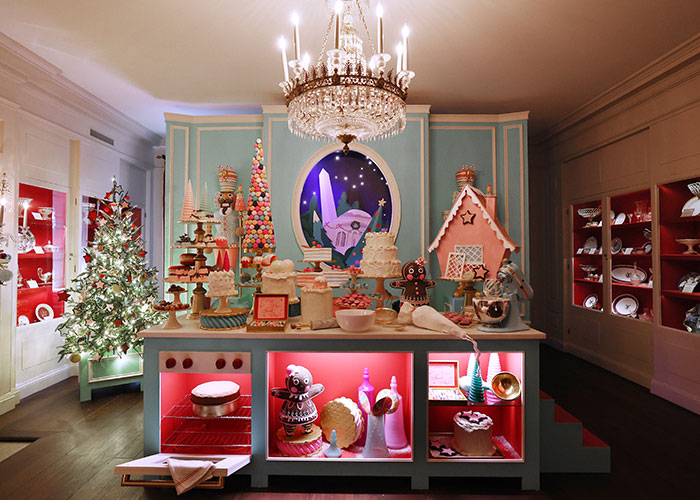 Experts React To Jill Biden And Melania Trump&rsquo;s Dramatically Different White House Christmas Decor