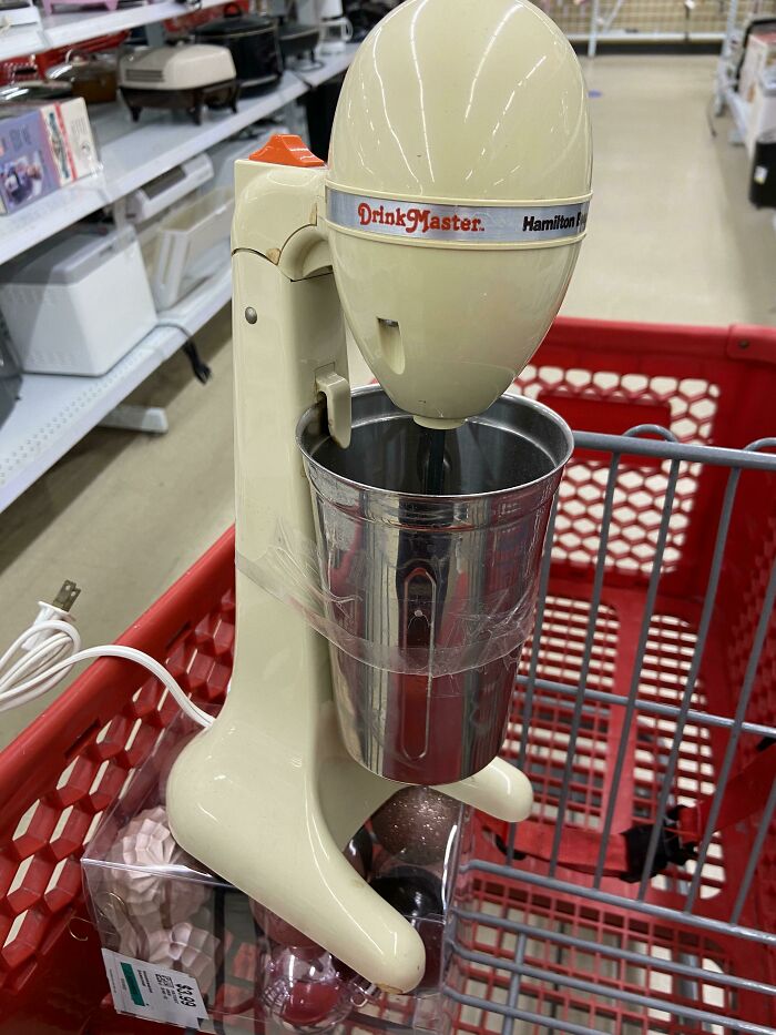 Vintage (1980’s) Milkshake Machine/Drink Mixer. Works Like A Champ, My Husband Is Using It To Make Tiki Drinks🍹