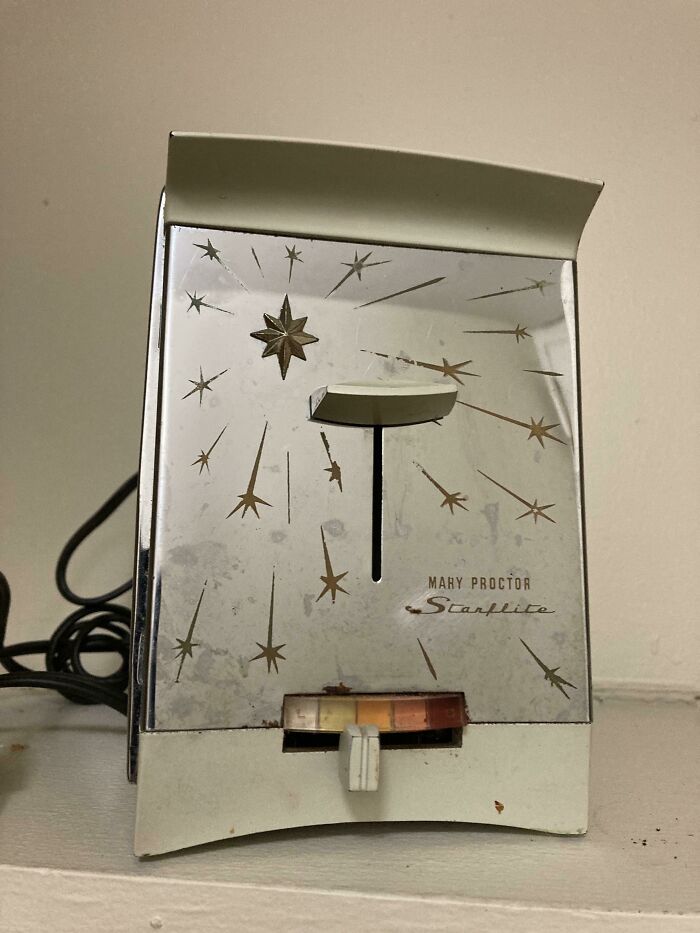 Amazing Looking Toaster I Found In My Grandma’s Closet