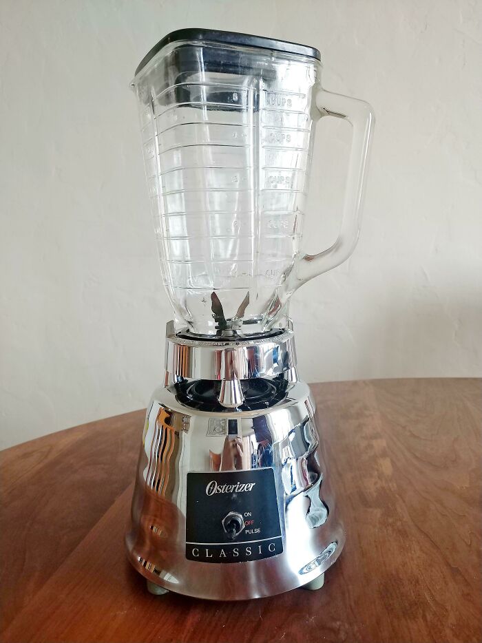 Was Told You Might Appreciate My 30 Year Old Blender That I Power Cleaned Today