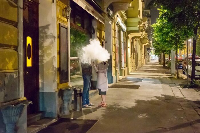 30 Funny Accidental Images That Were Taken At The Right Time And Place By This Street Photographer