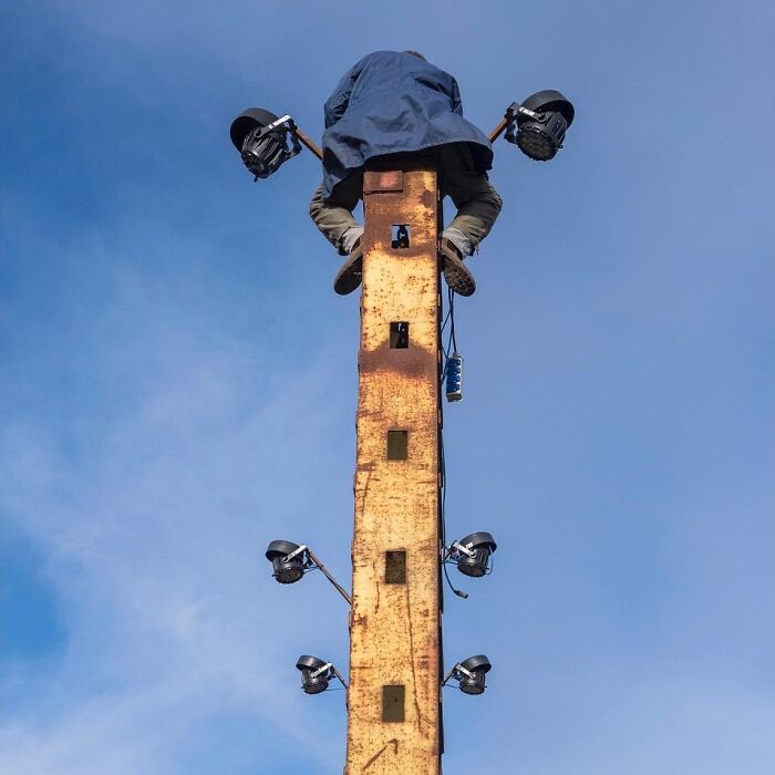 30 Funny Accidental Images That Were Taken At The Right Time And Place By This Street Photographer