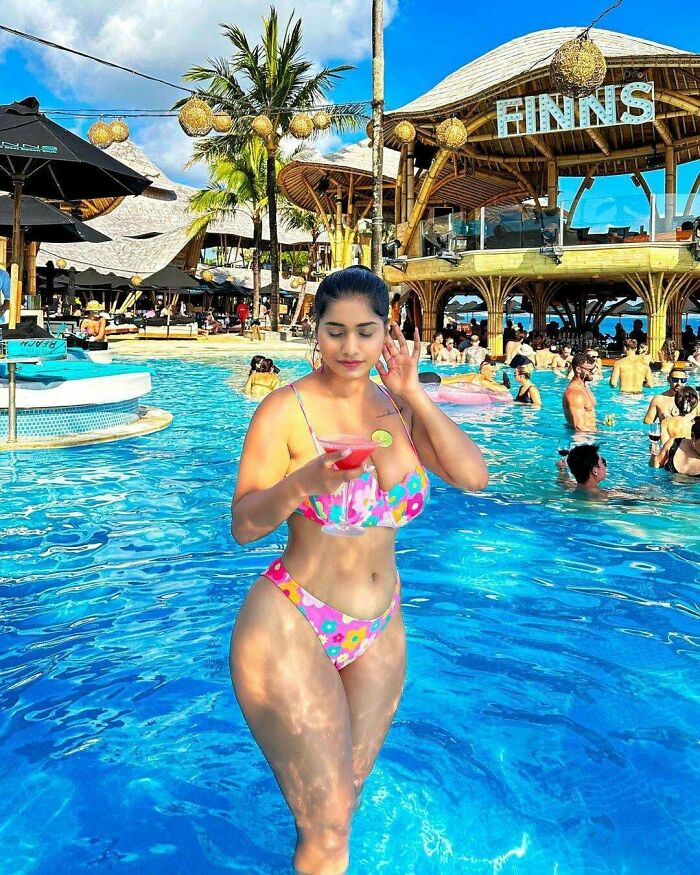 Influencer de viajes con más de 1 millón de seguidores se ha photoshopeado sin más en la localización