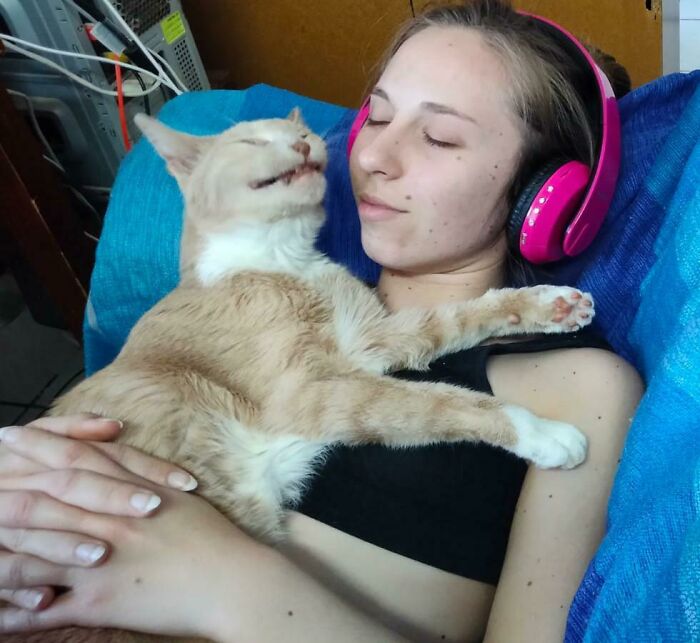 I Gave Him A Little Kiss And That Was His Reaction