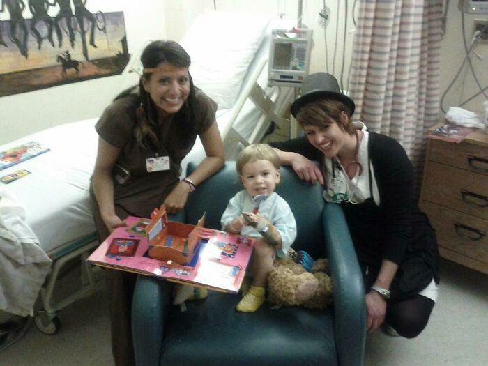 Night Shift Nurses Dressed Up For Thanksgiving Making Our Thanksgiving At The Hospital Much Brighter