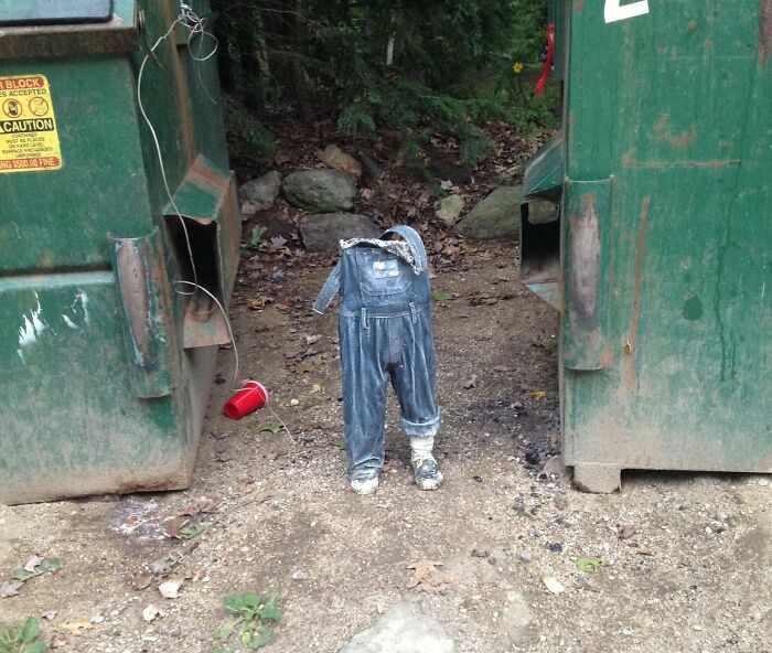 Found This Outside The Dumpster At My Work... What Is This Thing?!