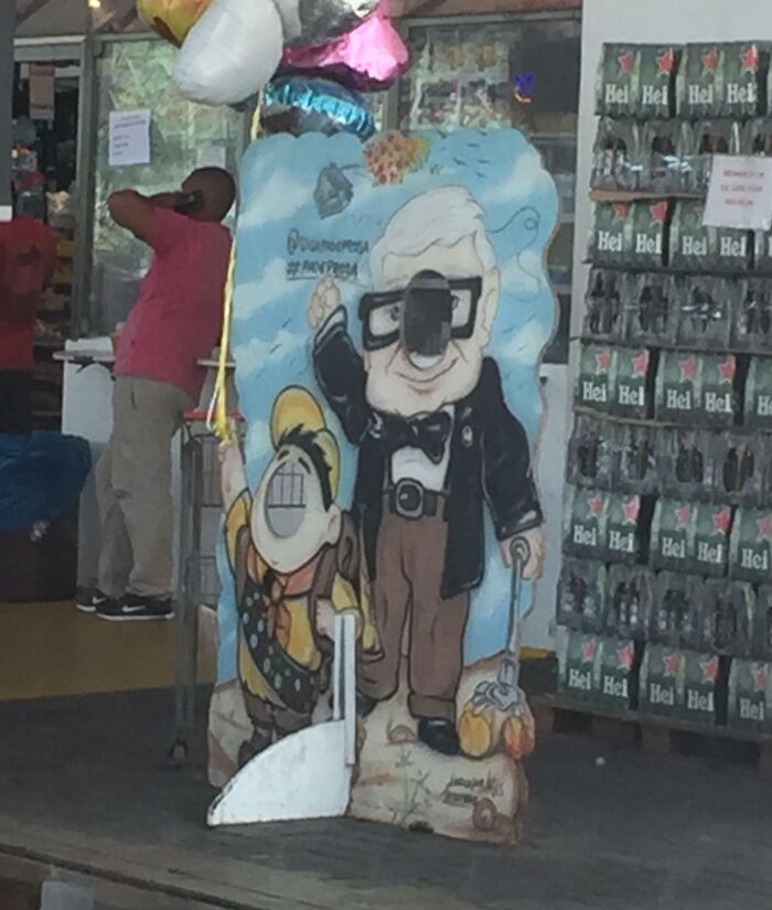 This “Put Your Face Here And Take A Picture” Cardboard