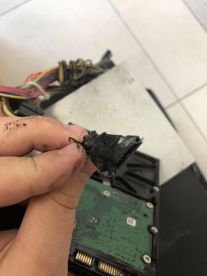 Costumer Came In Today Almost In Tears Asking Us If We Can Recover Her 5+years Of Work Data