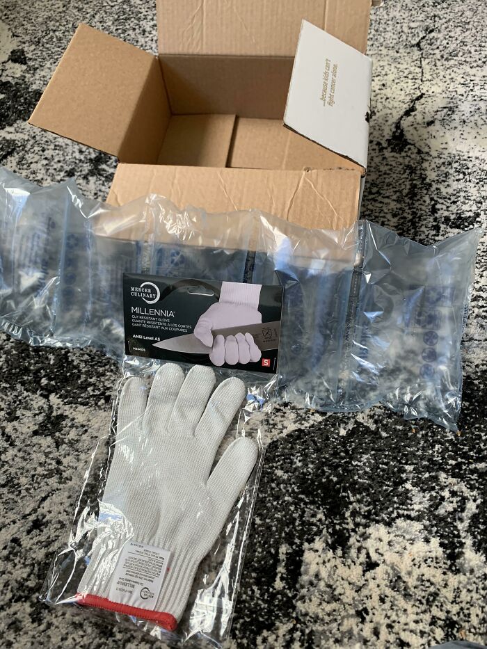 I’m So Glad That My Fragile Gloves That I Ordered With Something Else Came With Padding