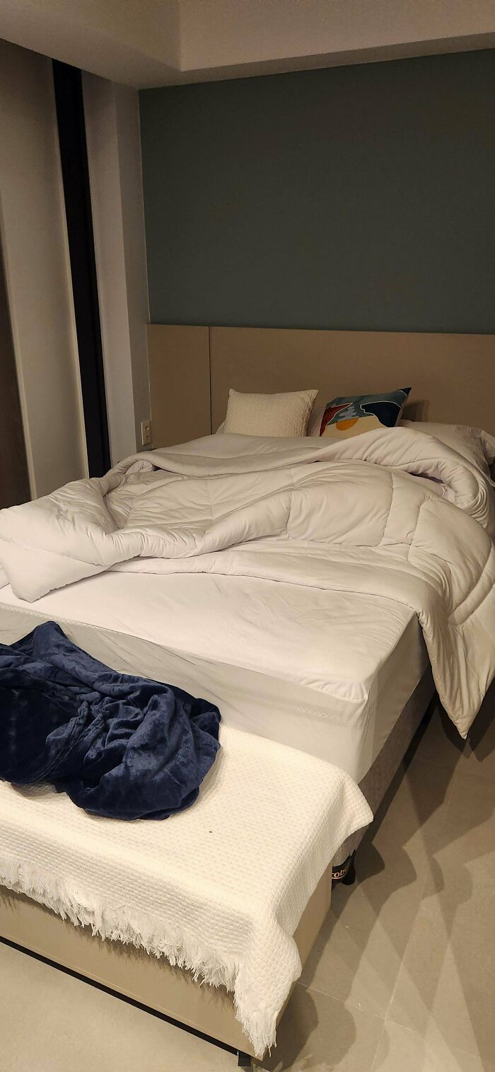 Just Arrived At My Airbnb In Sao Paulo At 3am. Host Is Obviously Also And Support Is Useless