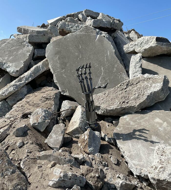 Demolishing The House Next Door, Couldn't Resist