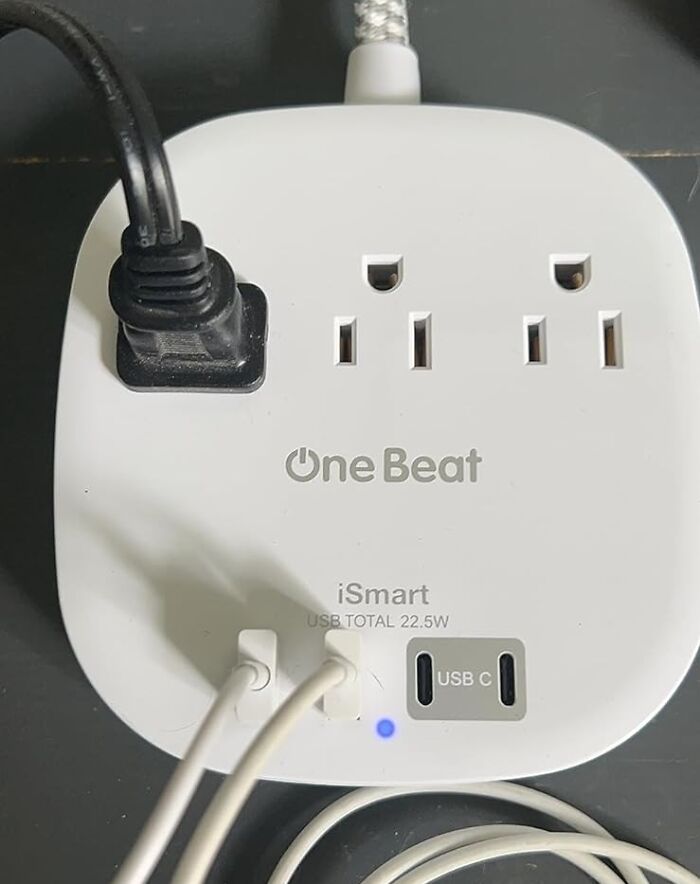 Keep Your Friend's Devices Charged And Ready For Adventure With The Compact And Convenient 5ft Ultra Flat Plug Power Strip