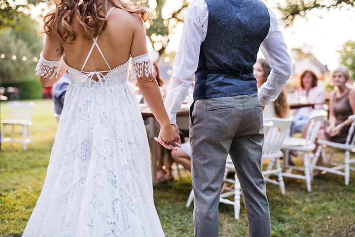 People Tell This Dad To Run From Fianc&eacute;e After She Freaked Out Over His Son Being In The Wedding