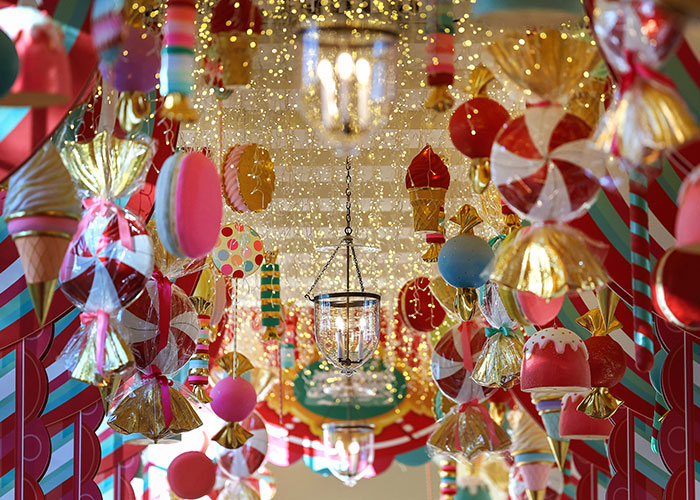 Experts React To Jill Biden And Melania Trump&rsquo;s Dramatically Different White House Christmas Decor