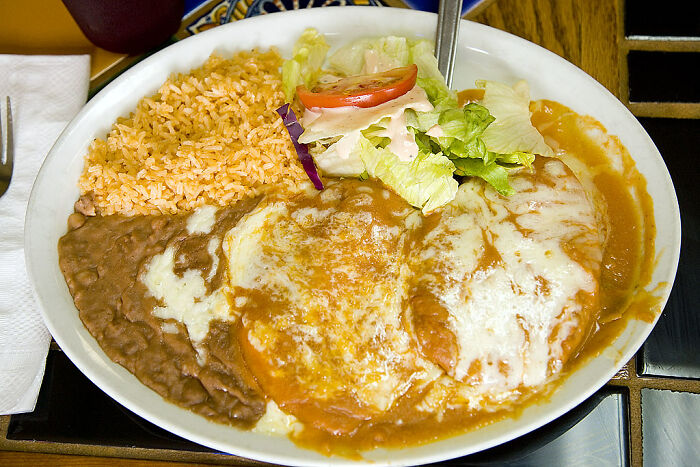 People Online Share 30 Meals That Lead To Disappointment Even At Restaurants